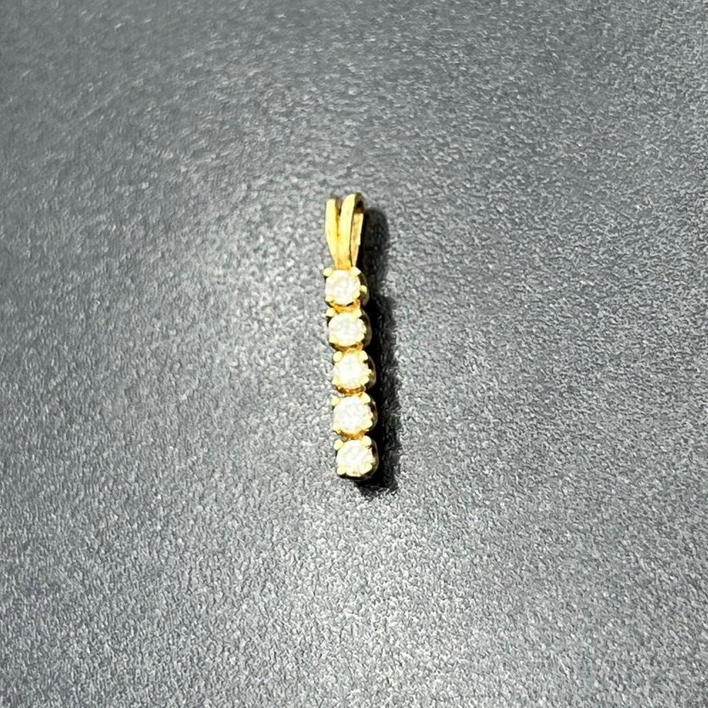Yellow Gold Diamond Bling Five Stone .50 CTTW 0.76g 20mm Vertical Drop Pendant